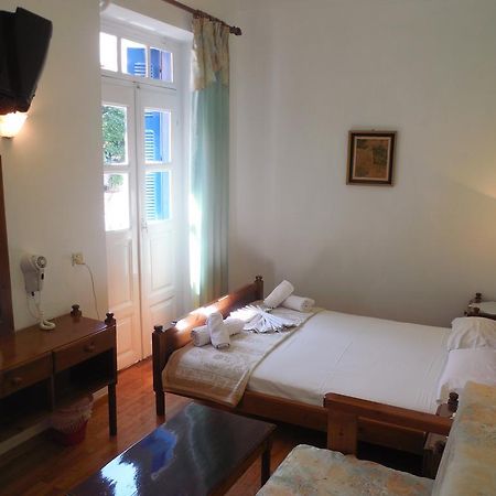 Adonis Rooms Скопелос Екстер'єр фото