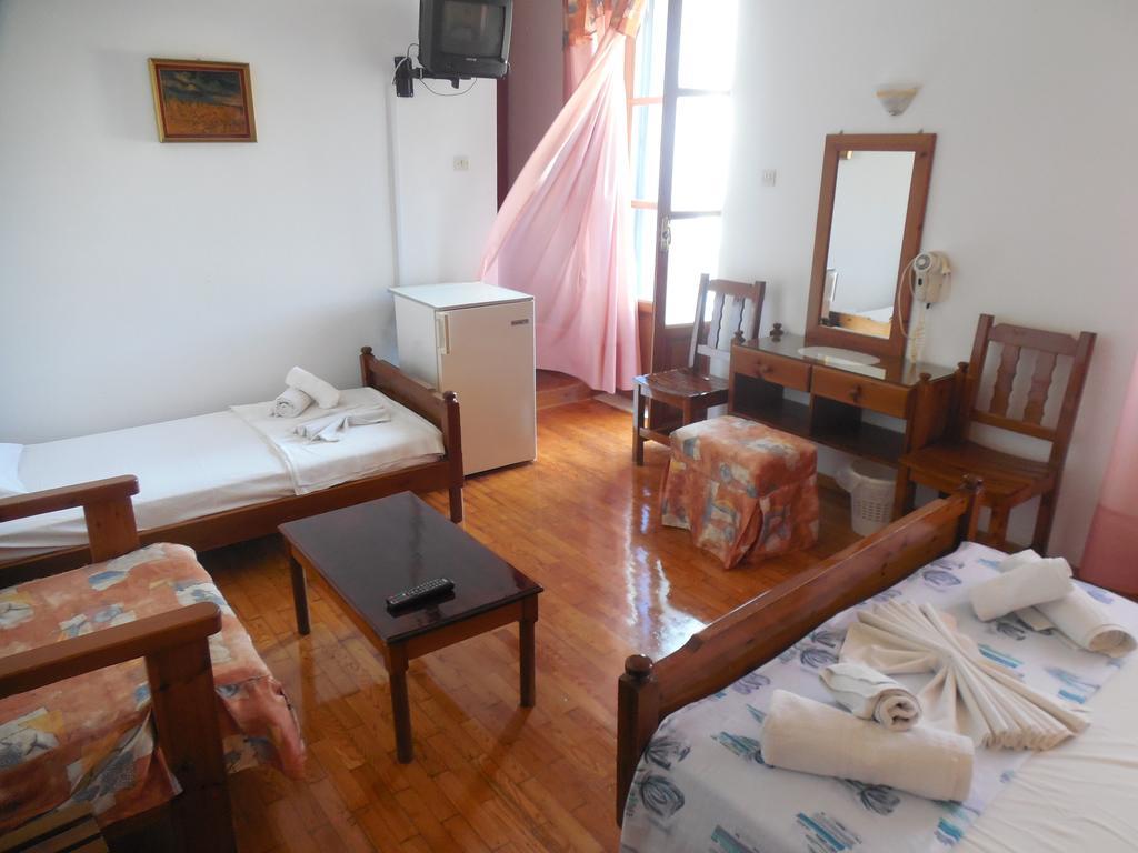 Adonis Rooms Скопелос Екстер'єр фото